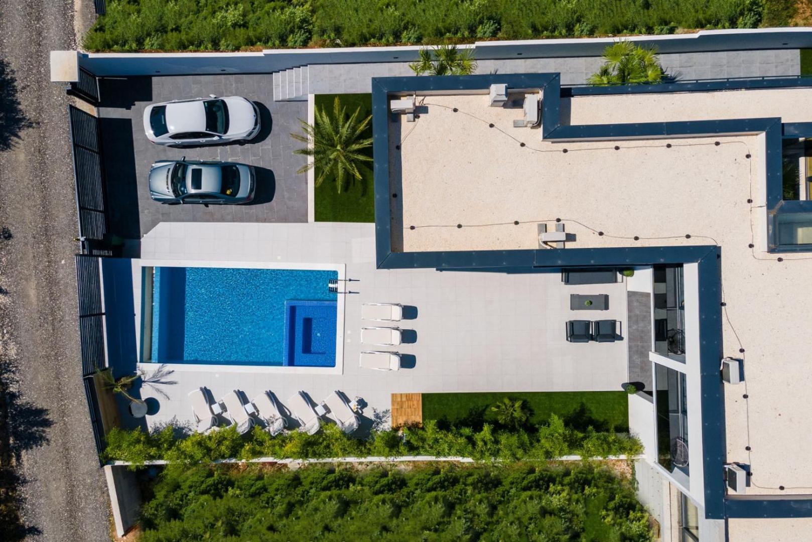 Villa Miaa Newly Built Modern Villa In Medulin For 9 People With Heated Swimming Pool & Jacuzzi מראה חיצוני תמונה